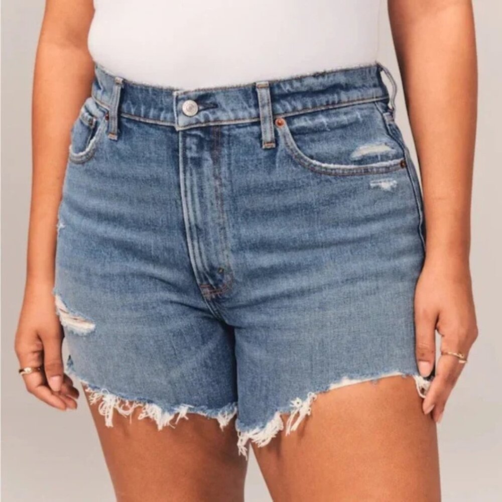 Abercrombie‎ & Fitch 4" Mom Short | High Rise Distressed Denim Shorts Size 26